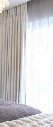 Headboard deep buttoned
