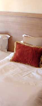 Headboard Pagoda