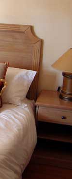 Headboard Pagoda